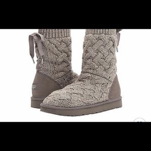 Ugg w/ Isla boots